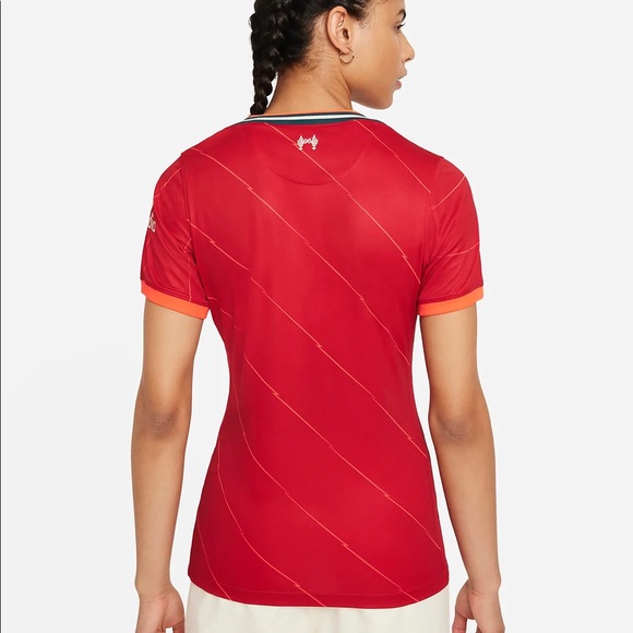 LIVERPOOL FC 2021/22 STADIUM HOME WOMENS SOCCER JERSEY SIZE XS DRI FIT RED SLIM - Picture 2 of 7